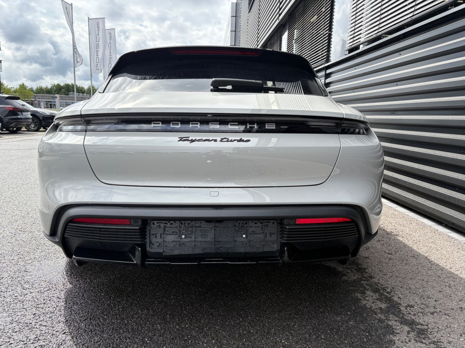 Porsche Taycan  Turbo  -Cross Turismo-1.HAND