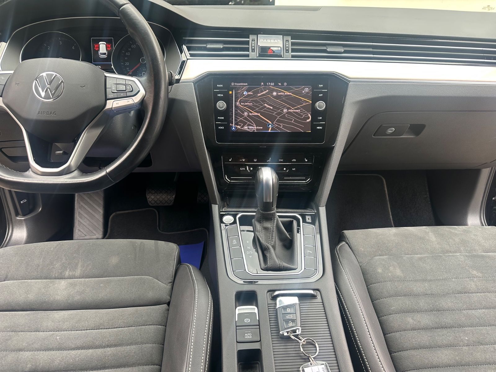 Volkswagen Passat Variant DSG Elegance - Samsaru's Car Outlet