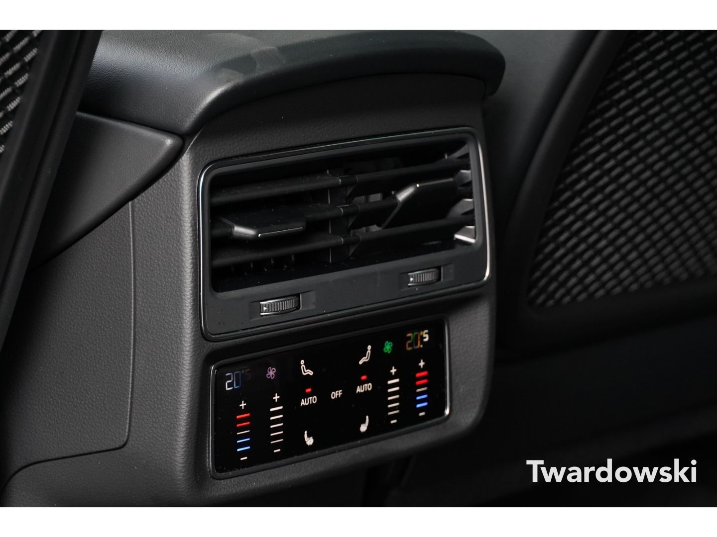 Audi Q8 50 TDI S line Pano HUD Matrix 23'' B&O AHK 36