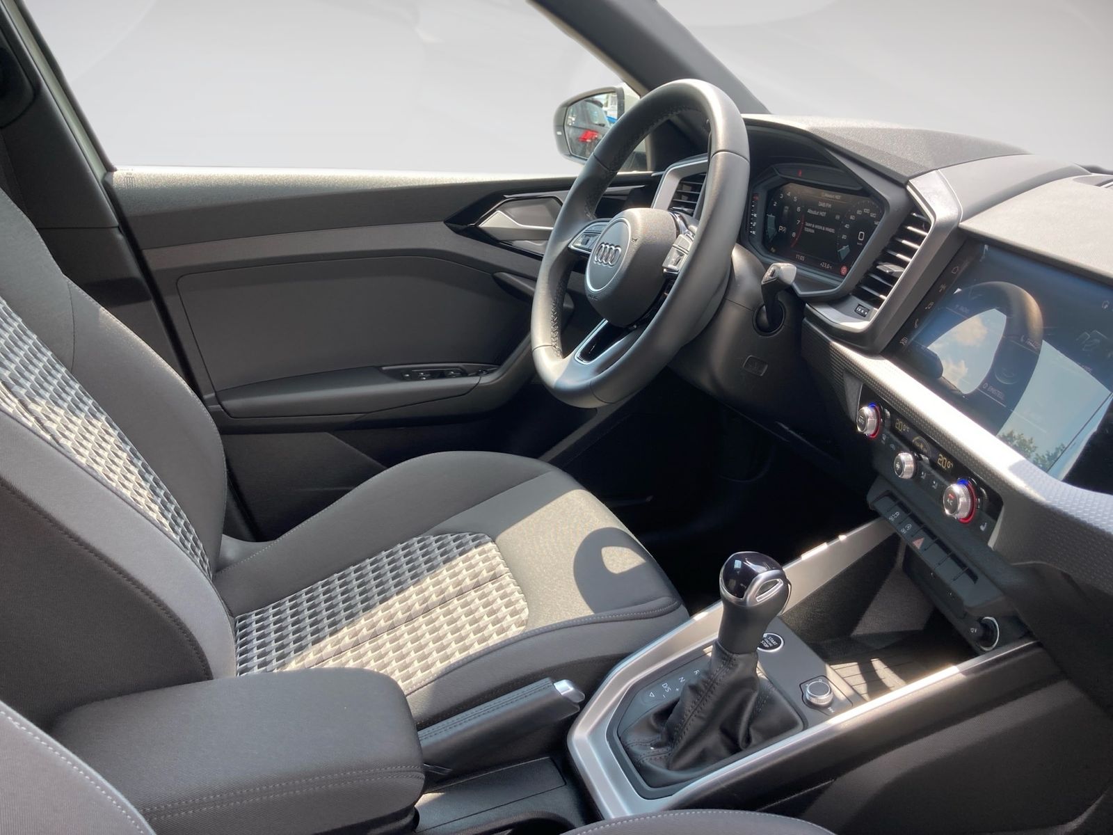 Audi A1 Sportback S-LINE 30TFSI - Samsaru's Car Outlet