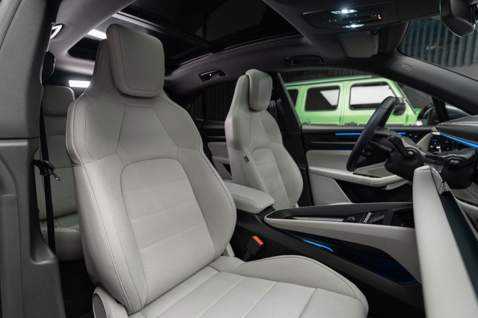 Porsche Macan Electric 4