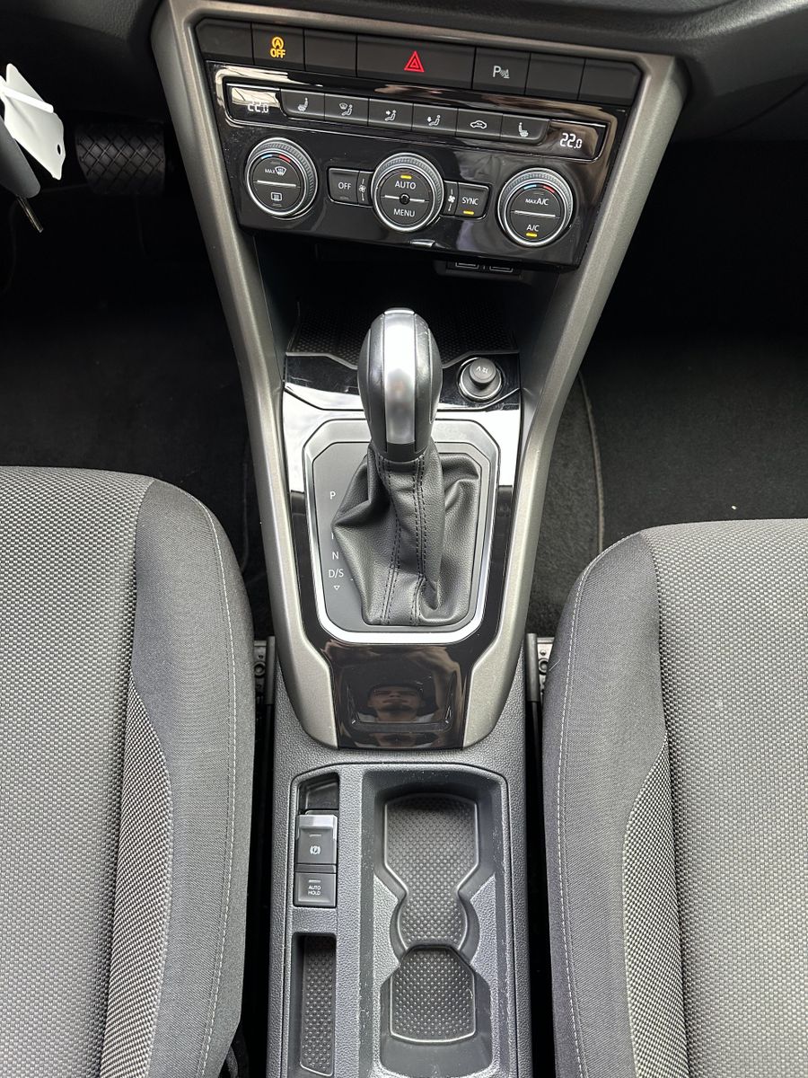 Volkswagen T-Roc 2.0 TDI DSG Style - Samsaru's Car Outlet