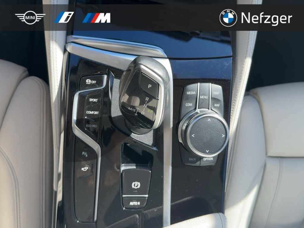 BMW 540 i xDrive Limousine Luxury Line RFK Standheiz