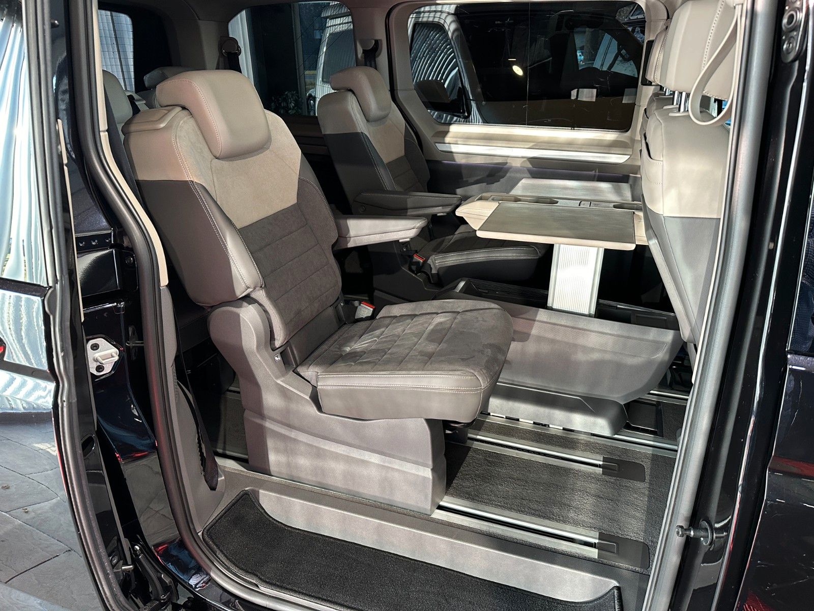 Volkswagen T7 Multivan ABT Edition - Samsaru's Car Outlet