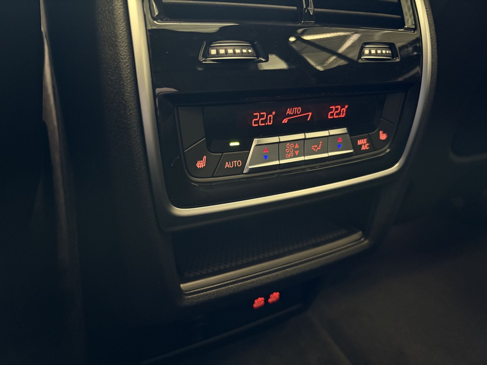 BMW X5 xDrive40d MSportPro DA/PA Prof B/W AHK Massag