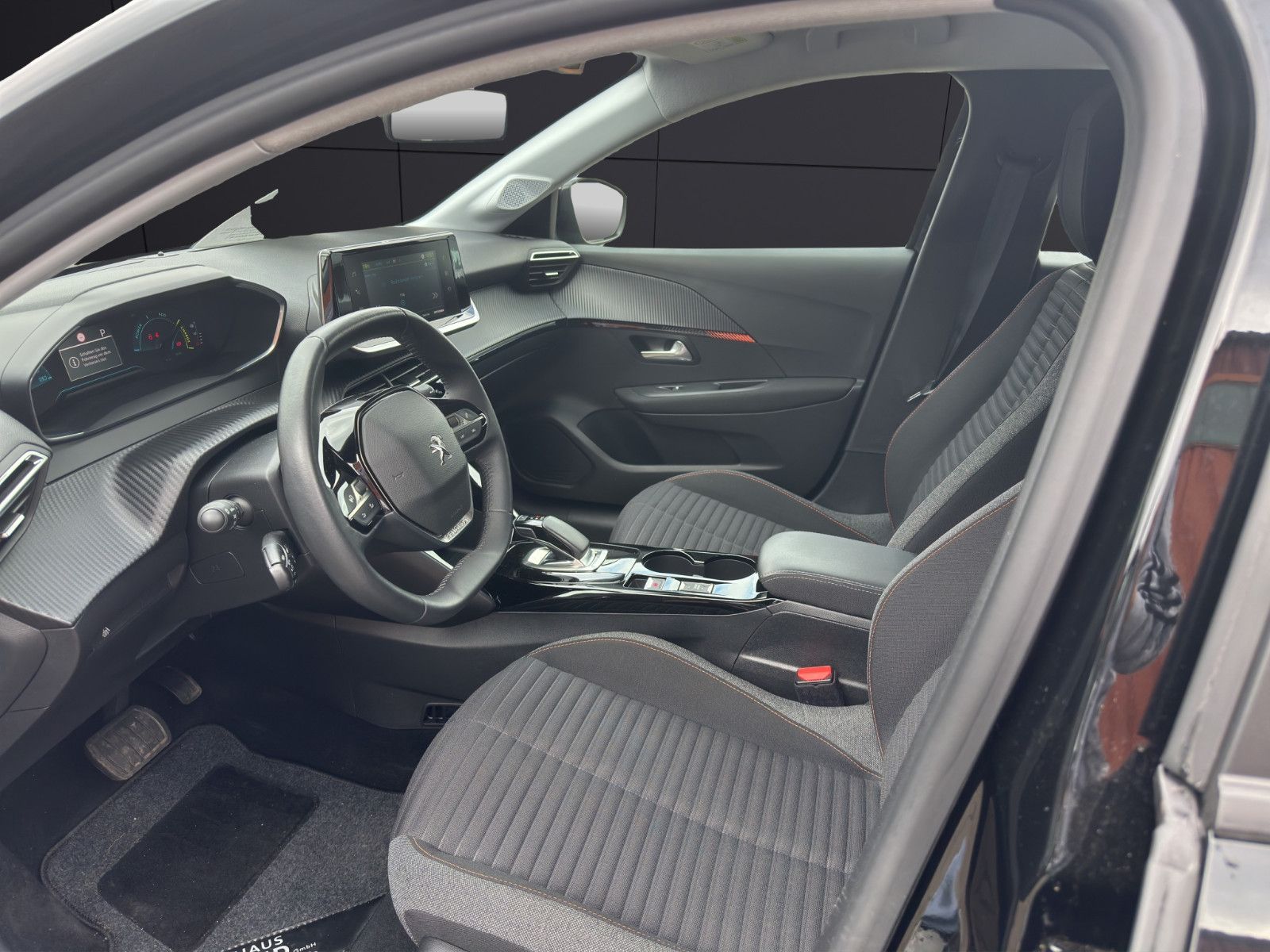 Peugeot 208 eActive - Samsaru's Car Outlet