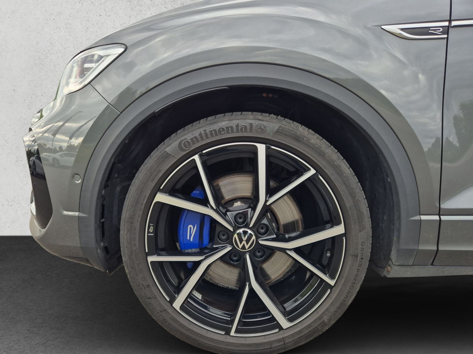 Volkswagen T-Roc R 2.0 TSI DSG 4M - Samsaru's Car Outlet