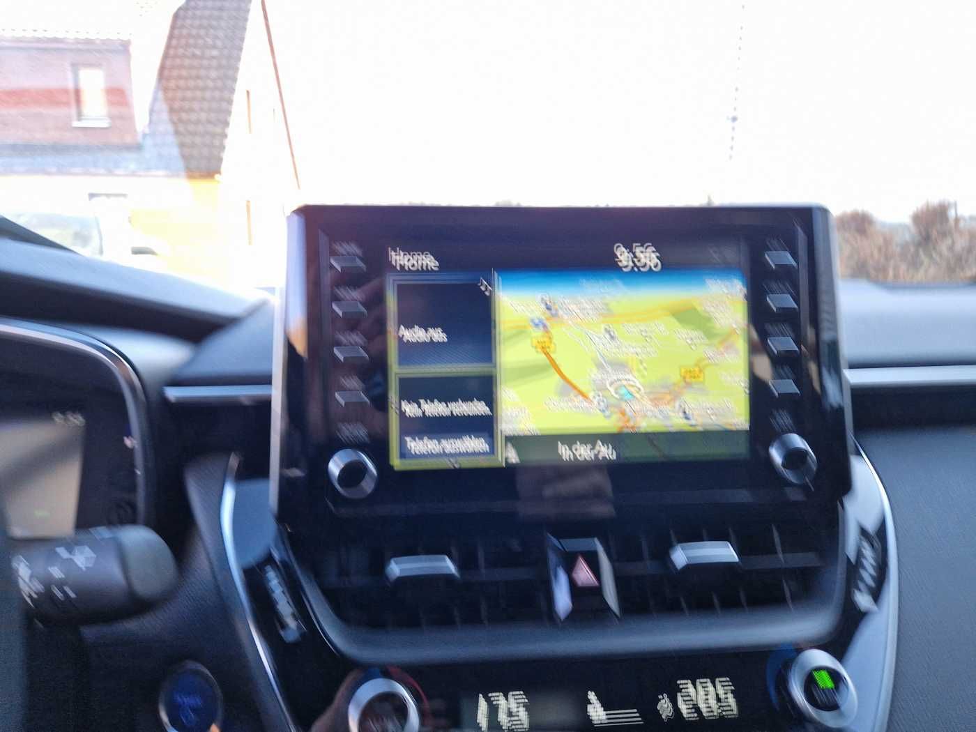 Toyota Corolla Touring Sports Hybrid - Samsaru's Car Outlet