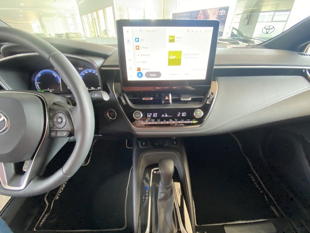 Toyota Corolla 2.0 Hybrid Touring Sports Teamplayer
