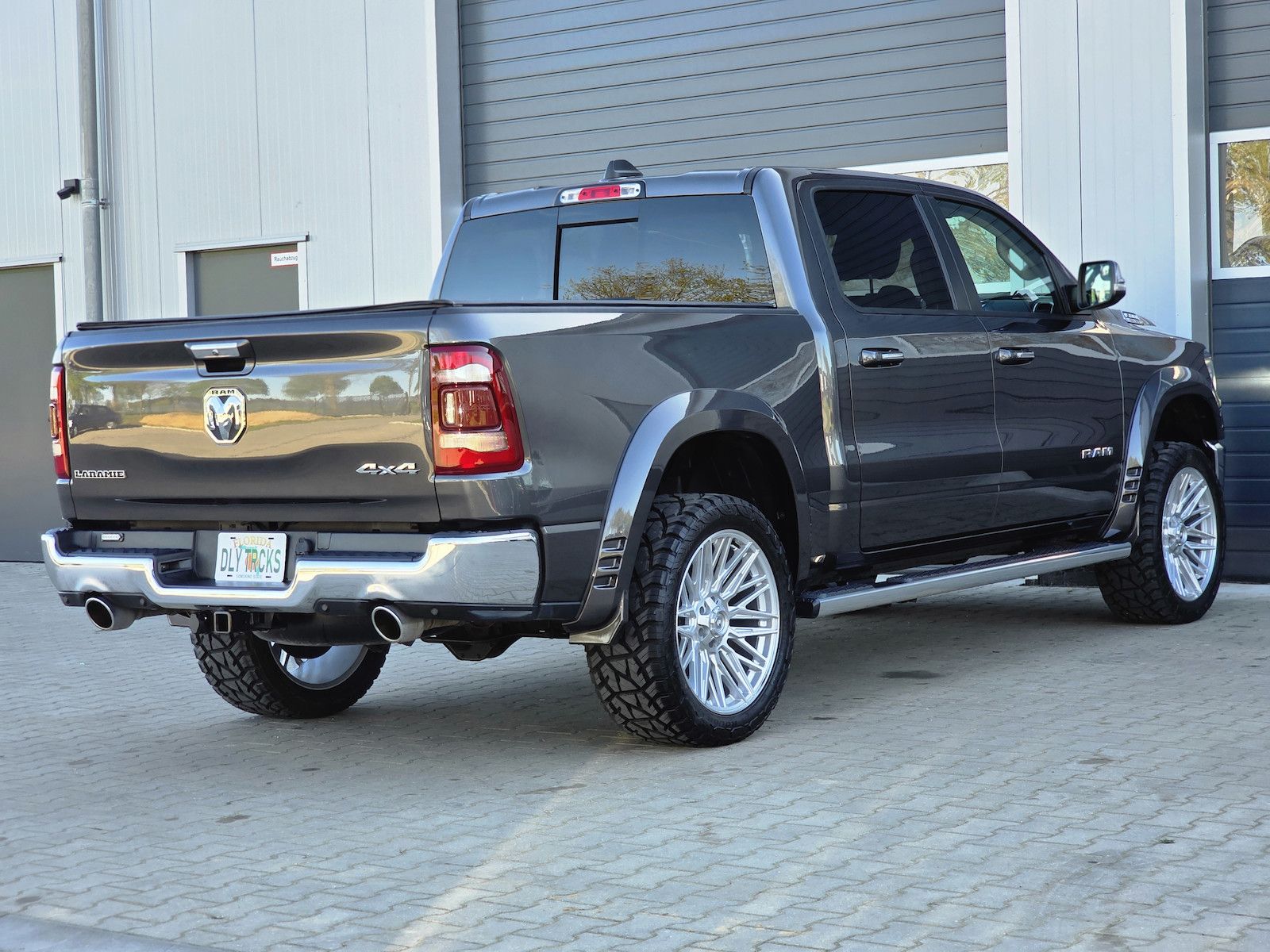 Dodge RAM 1500 5.7 4x4 Laramie Memory AHK LED 3.5´´ RC