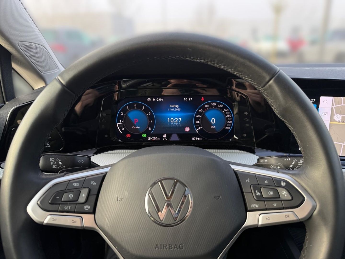 Volkswagen Golf 8 VIII Move 1.5 eTSI - Samsaru's Car Outlet