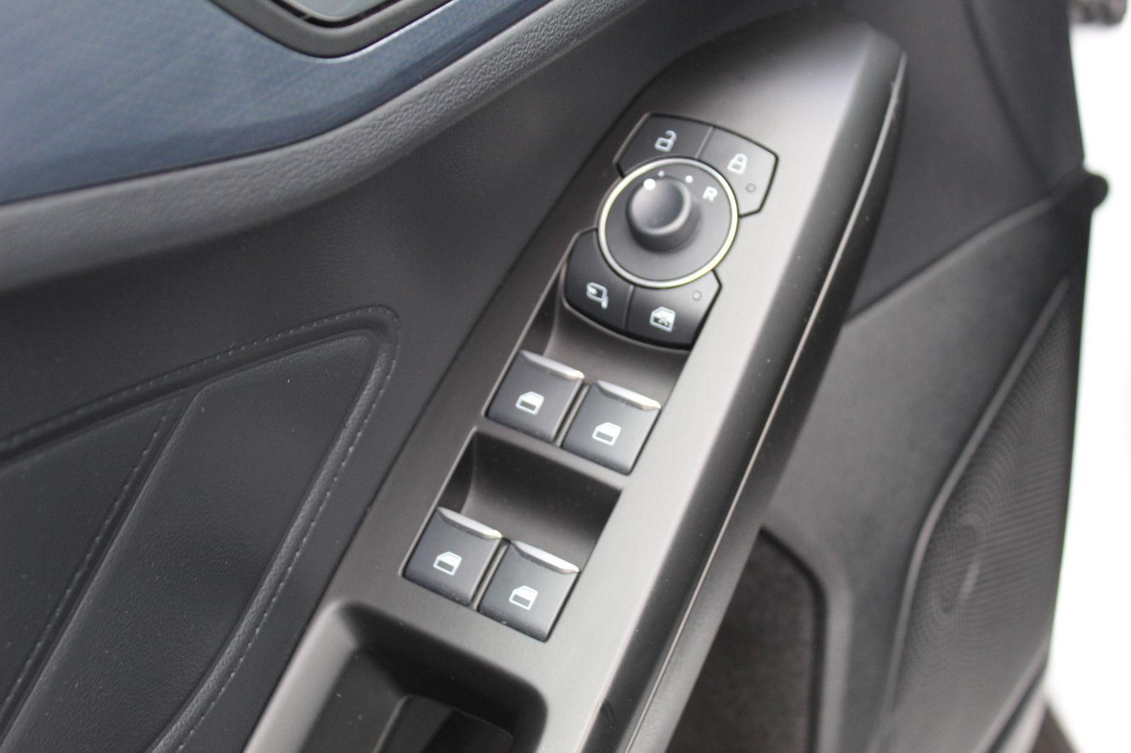 Ford Focus Turnier Active LED Winterpaket Automatik