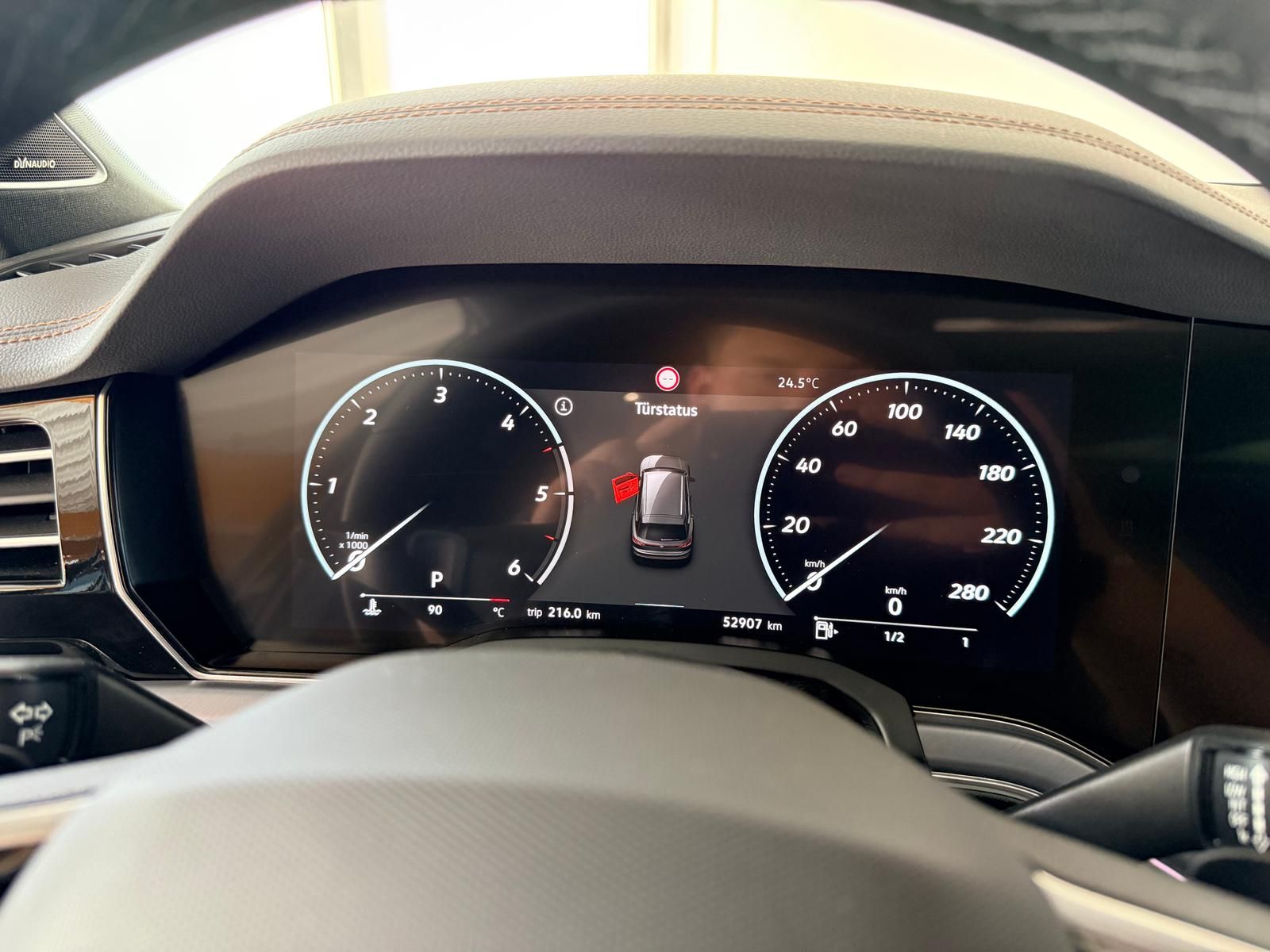 Volkswagen Touareg R-Line-Pano/ACC/AHK/360/Dynaudio/Massage