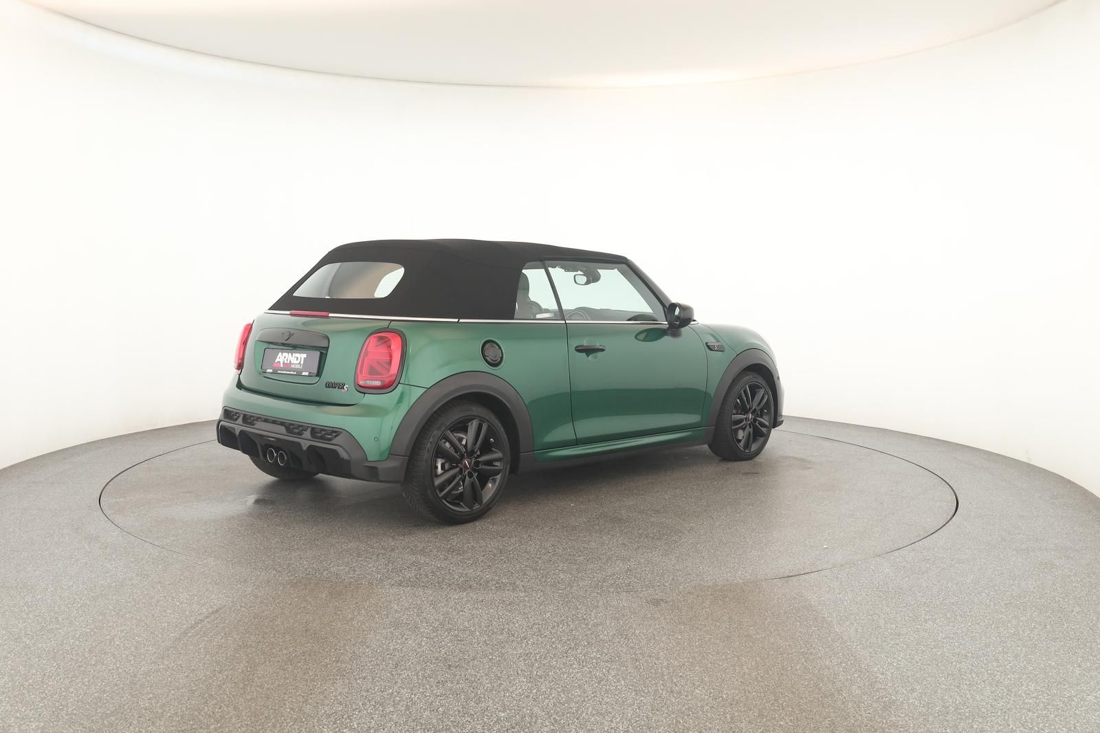 MINI Cooper S Cabrio JCW Premium+ - Samsaru's Car Outlet