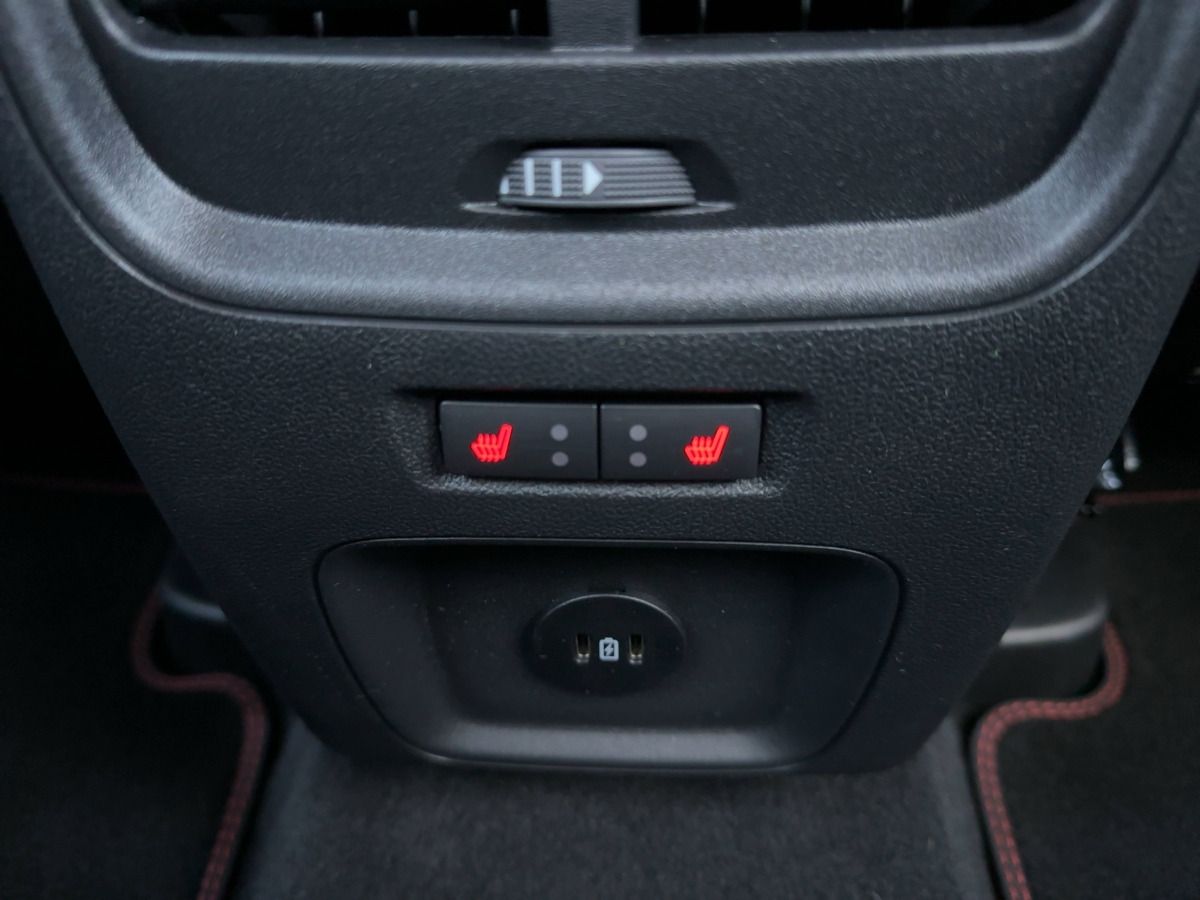 Ford KUGA ST-Line X - Samsaru's Car Outlet