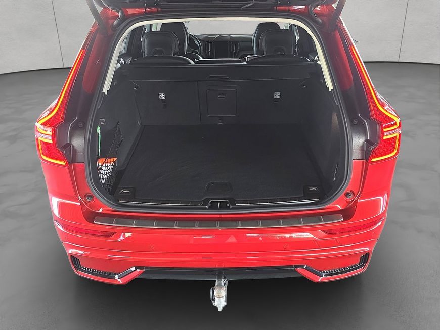 Volvo XC60 B5 B AWD Plus Dark
