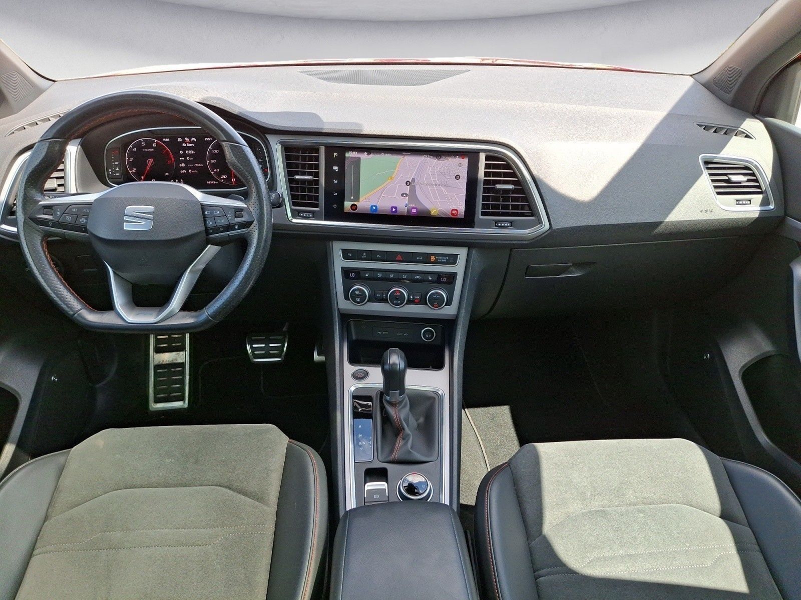 Seat Ateca 1,5 TSI DSG FR AHK*SHZ*PANO*ACC*NAVI*KAMER