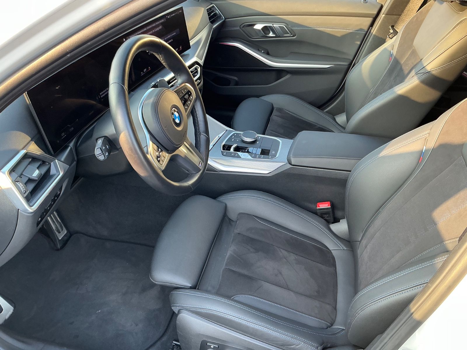 BMW 320 Touring i M Sport - Samsaru's Car Outlet