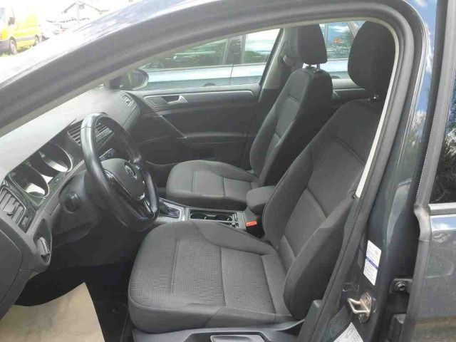 Volkswagen Golf VII e-Golf - Samsaru's Car Outlet
