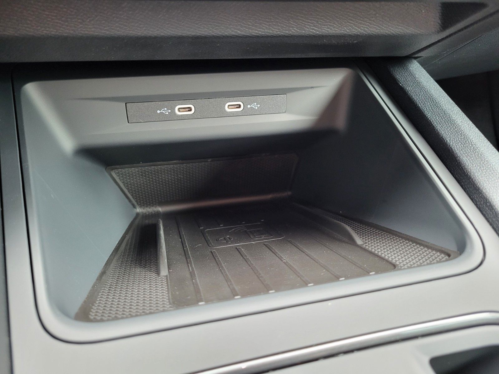 Cupra Formentor VZ 1.4 DSG e-Hybrid - Samsaru's Car Outlet