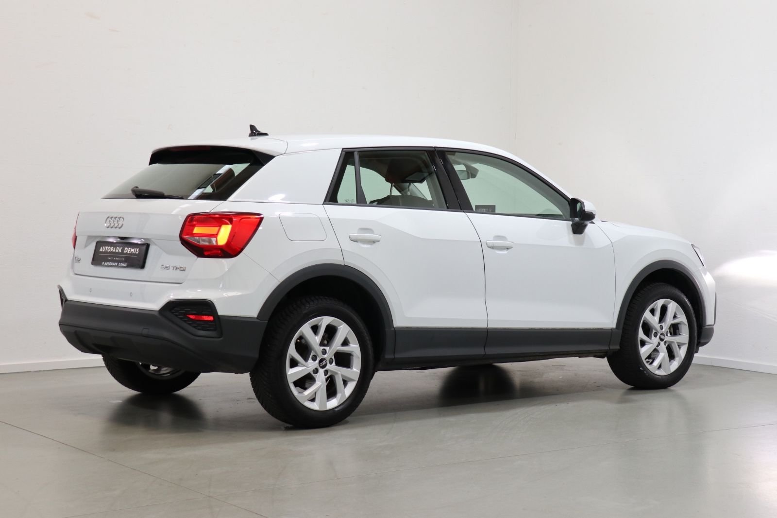 Audi Q2 35 TFSI 1.5-KAMERA-ACC-LED-SHZ-NAVI-EHK