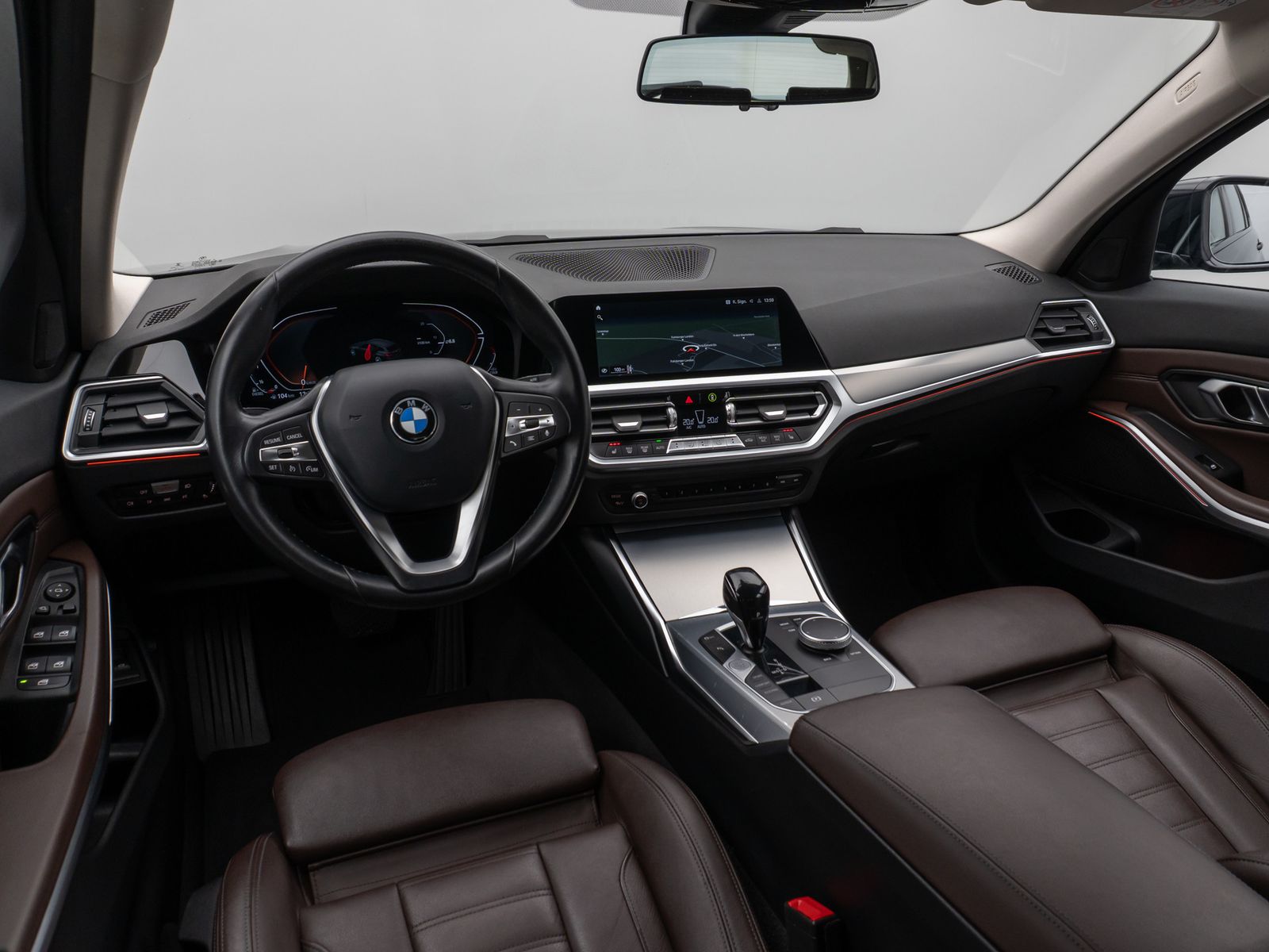 BMW 320d xD Sport Line - Samsaru's Car Outlet