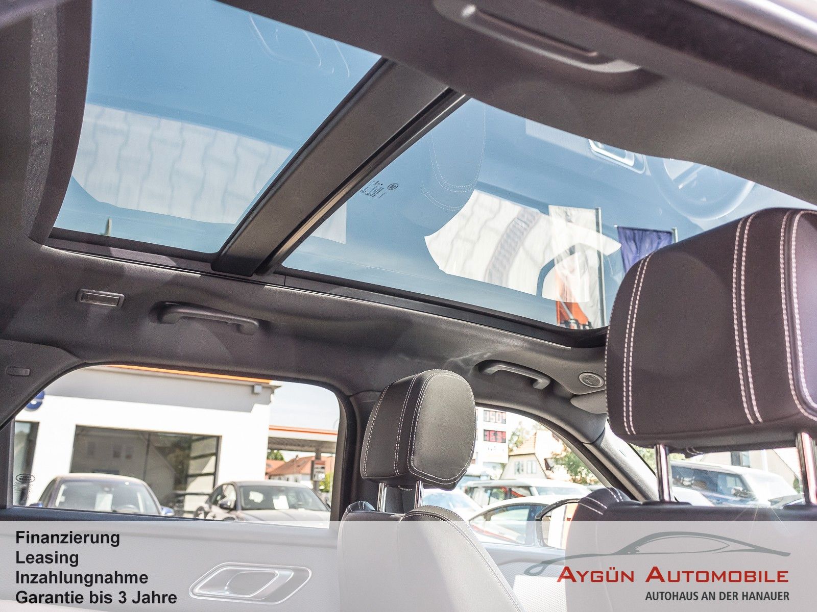 Range Rover Velar P400e AWD - Samsaru's Car Outlet