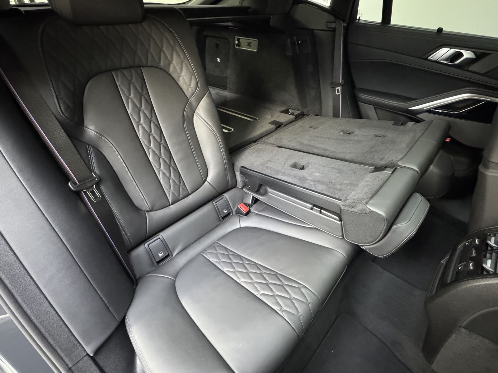 BMW X6 xDrive40d M Sport Pro - Samsaru's Car Outlet