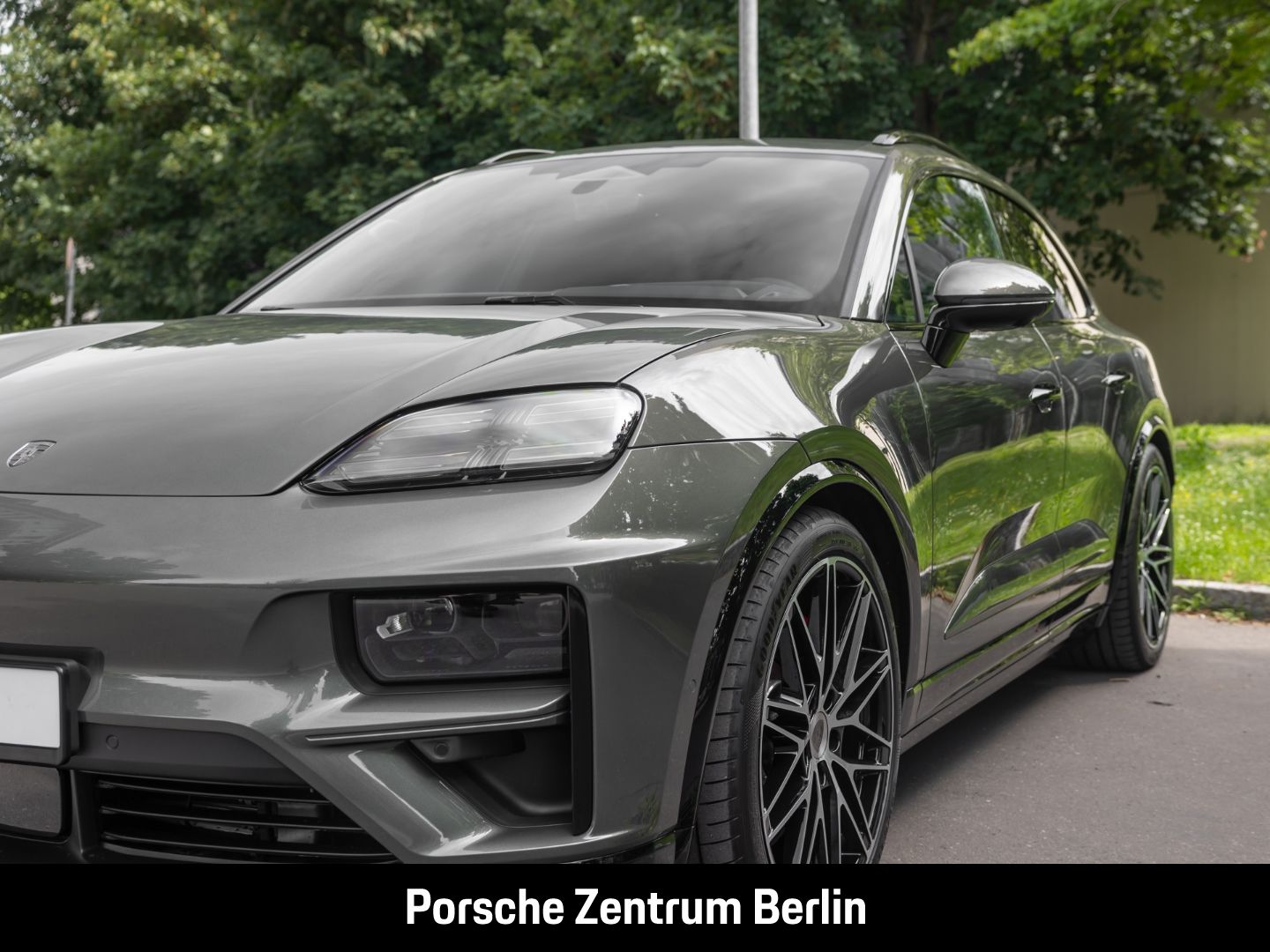 Porsche Macan Turbo Burmester Rückfahrkamera Panorama
