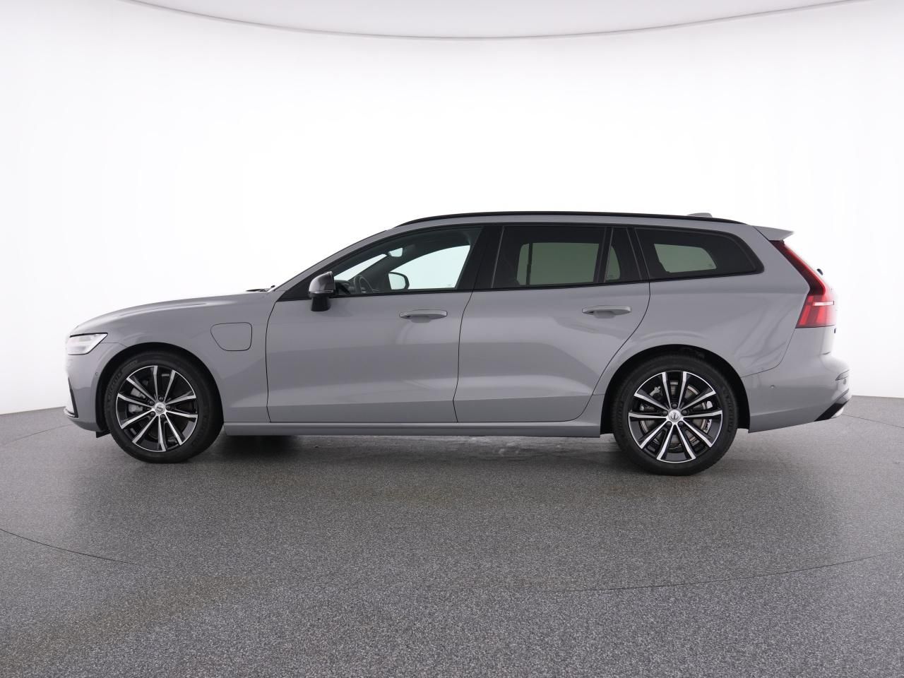 Volvo V60 T6 Recharge AWD PlusDark+AHK+360°+STANDHZ+LM