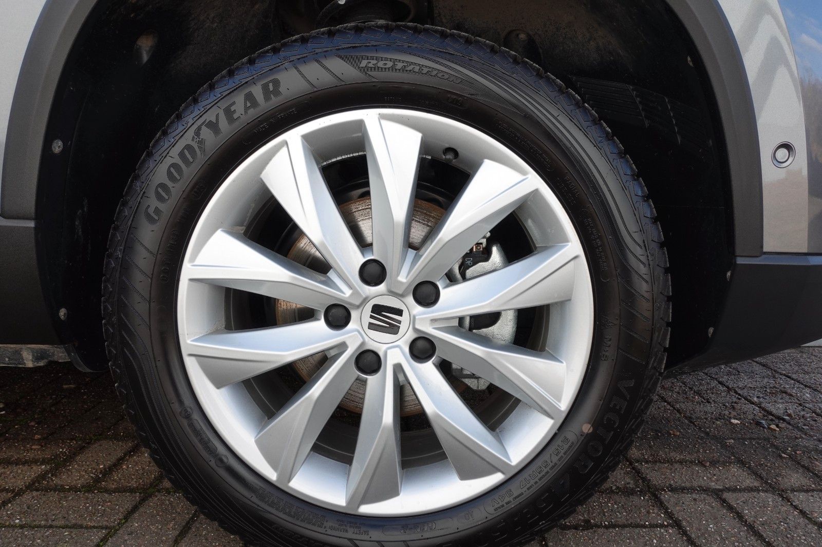 Seat Ateca 1,5 TSI DSG Style AHK RFK ACC NAV