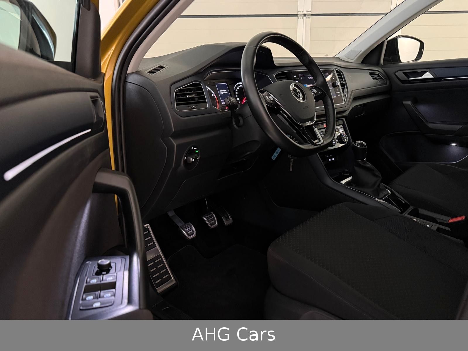 Volkswagen T-Roc Style UNITED 1.0 TSI - Samsaru's Car Outlet