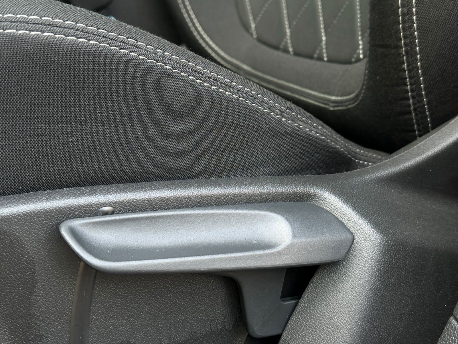 Skoda 150PS DSG Sportline NAVI ACC KAMERA eHK LM19"AHK