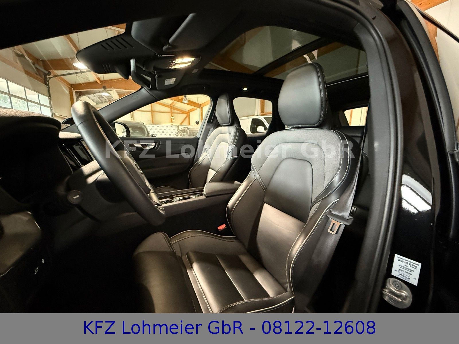 Volvo XC60 R Design Recharge Plug-In Hybrid AWD *Voll*