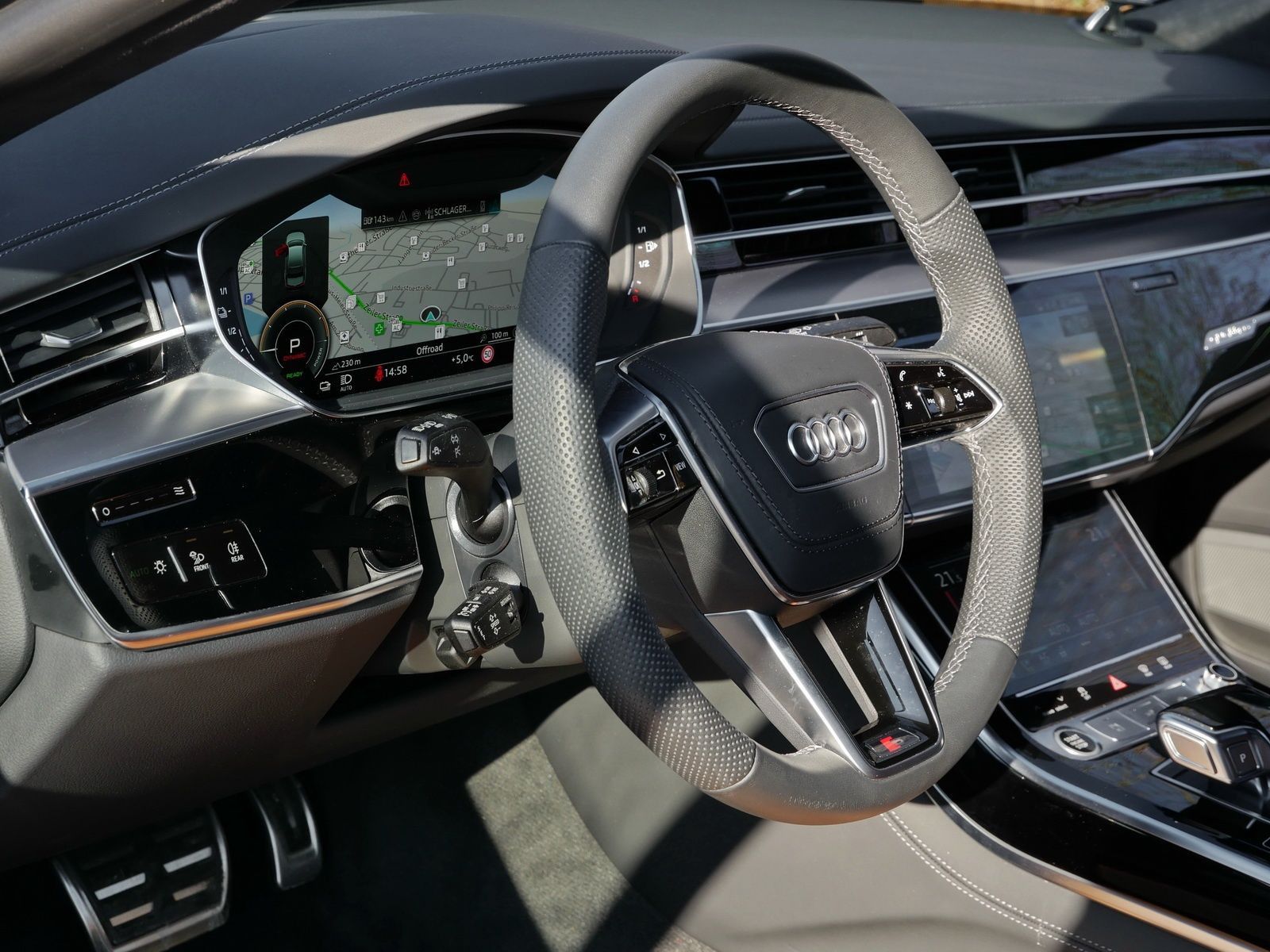 Audi A8 L 60 TFSIe S-Line - Samsaru's Car Outlet