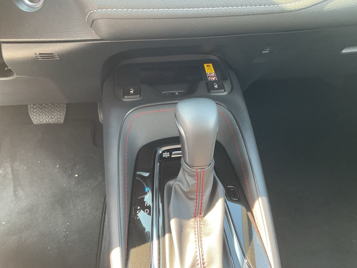 Toyota Corolla 2.0 Hybrid TS GR Sport LED Kamera SHZ DA