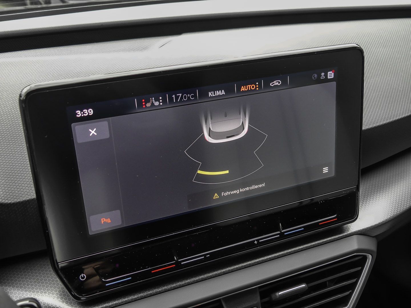 Seat Leon Sportstourer Style 1.0 eTSI DSG - Samsaru's Car Outlet