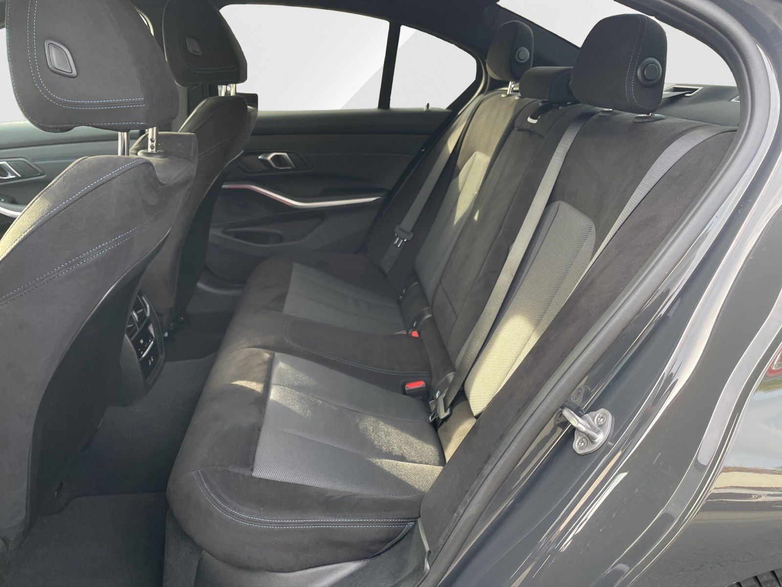 BMW 320i xDrive Limousine 299,- *M SPORT*ADAPT. LED*