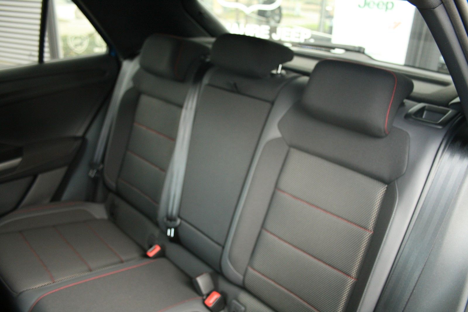 Volkswagen T-Roc 1.5 TSI ACT OPF DSG Sport" → "Volkswagen T-Roc TSI Sport - Samsaru's Car Outlet