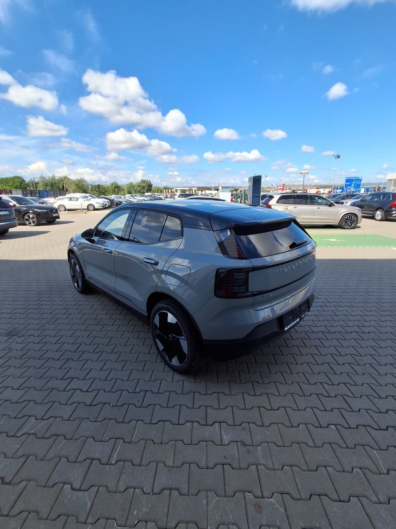 Volvo EX30 PLUS SINGLE MOTOR EXTENDED RANGE