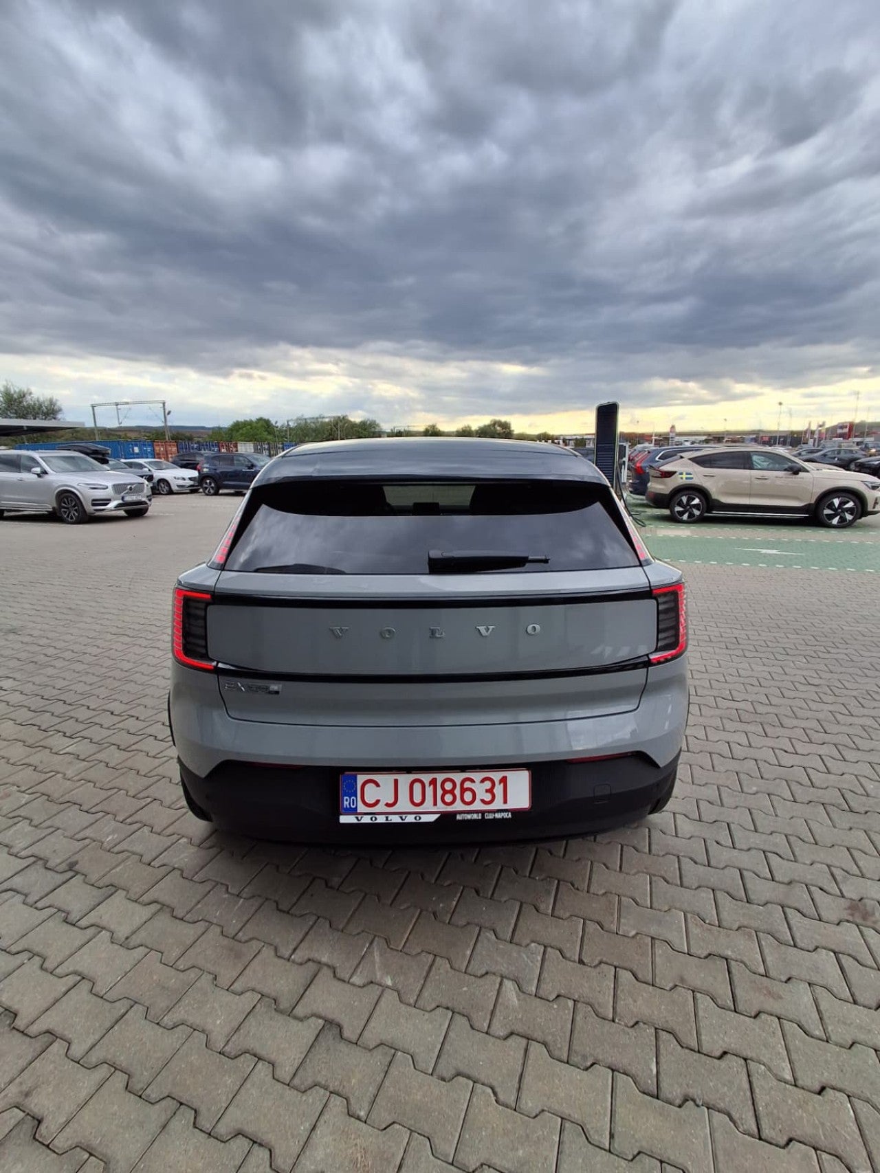 Volvo EX30 Ultra P8