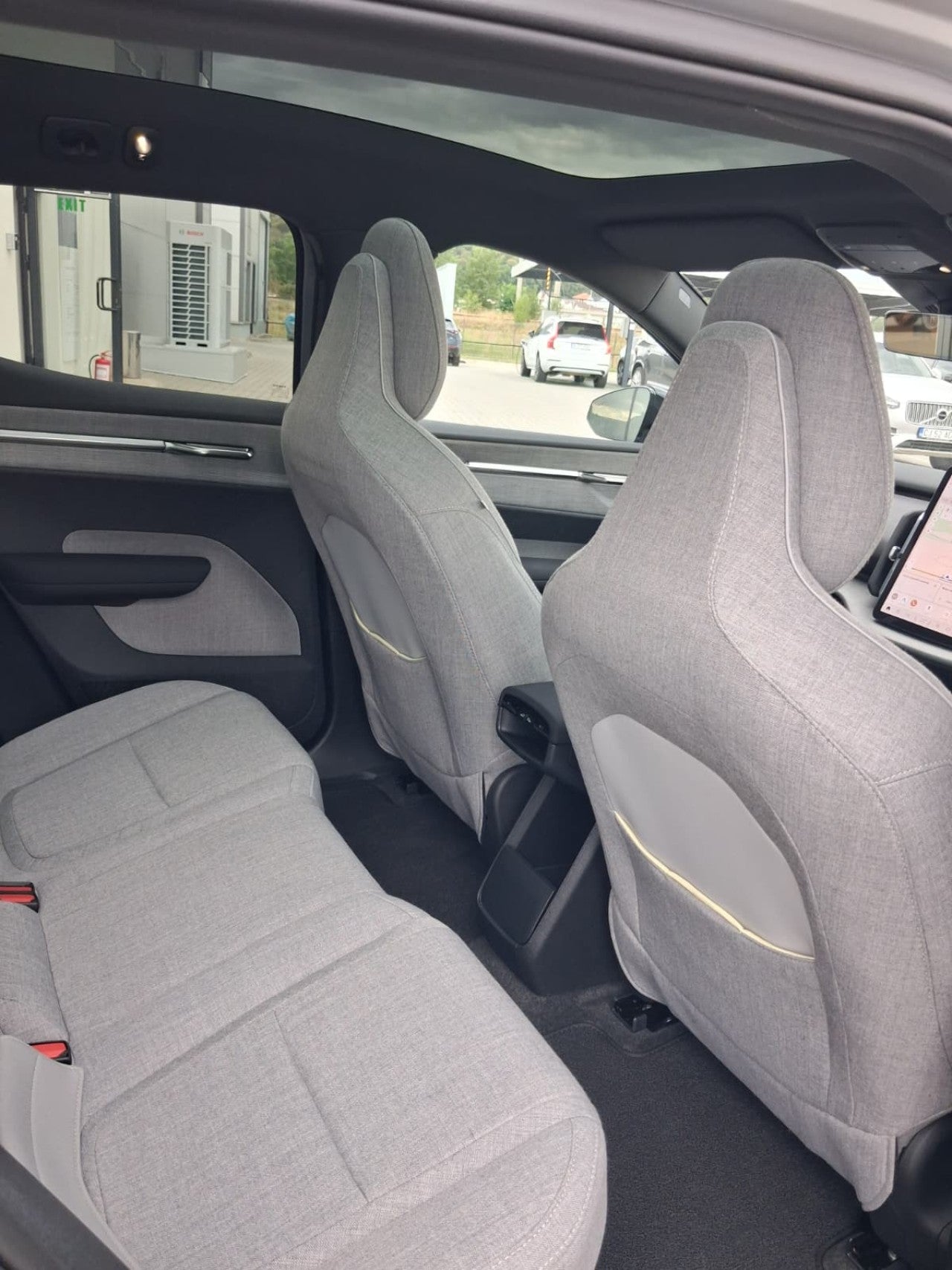 Volvo EX30 Ultra P8