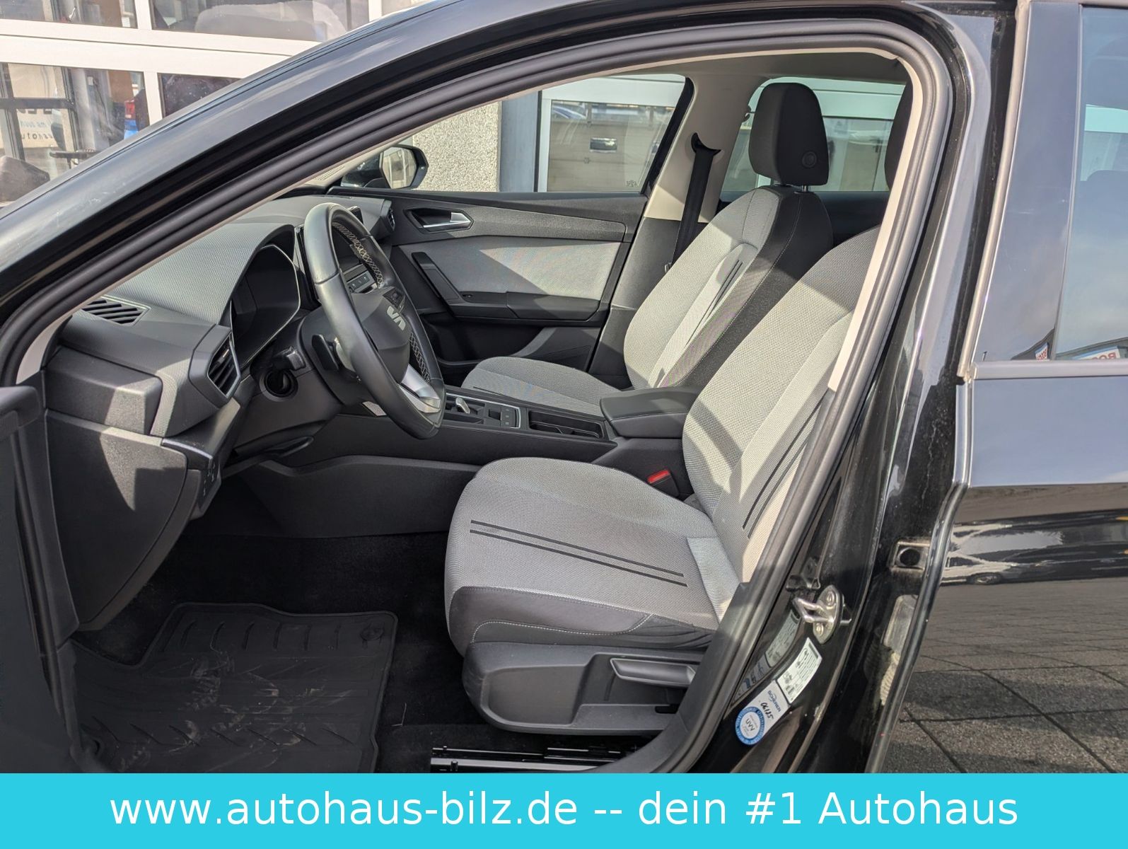 Seat Leon Sportstourer Style*AHK*LED*Kamera*Winterpak