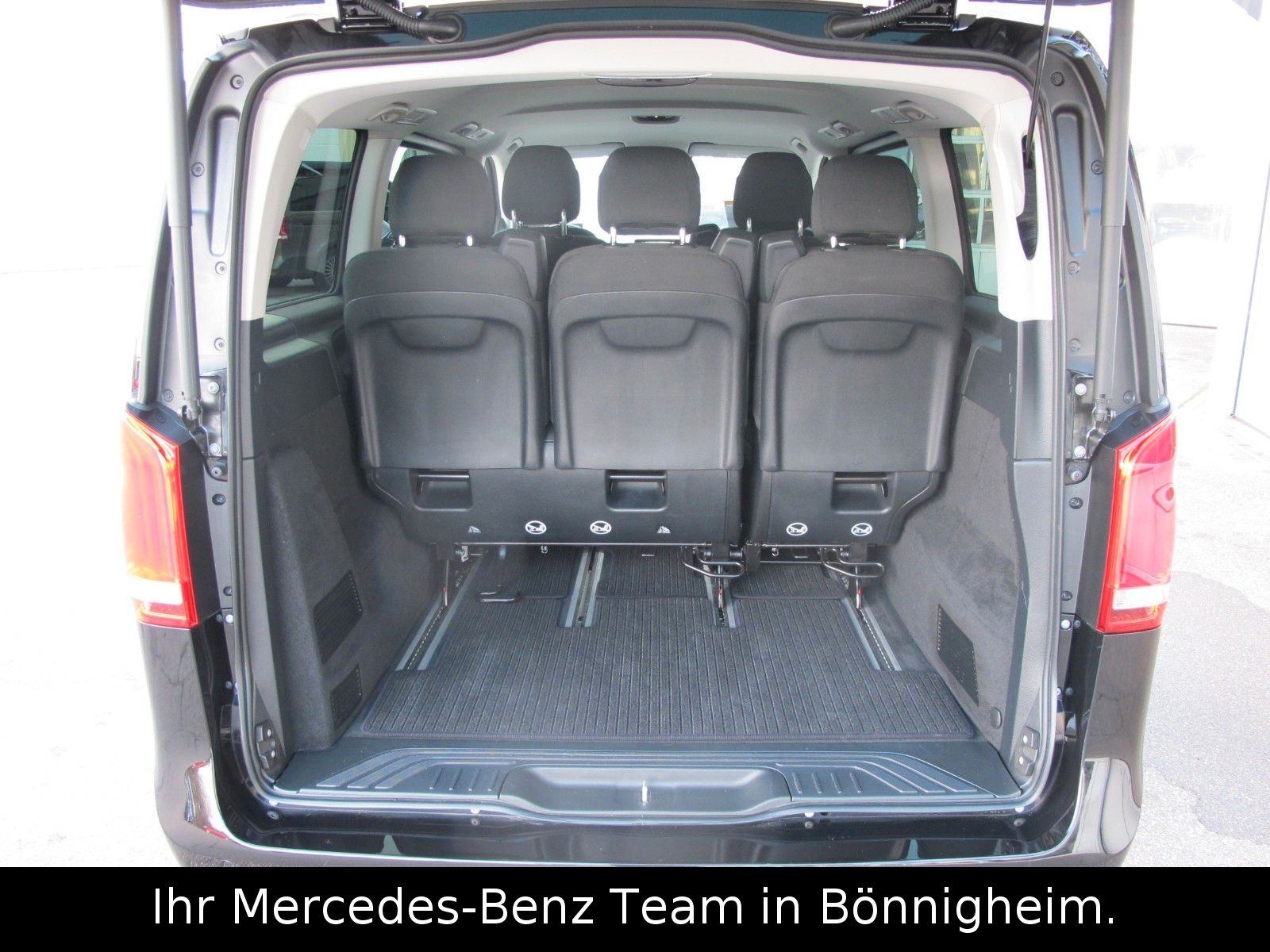 Mercedes-Benz V 250 d EDITION lang - Samsaru's Car Outlet