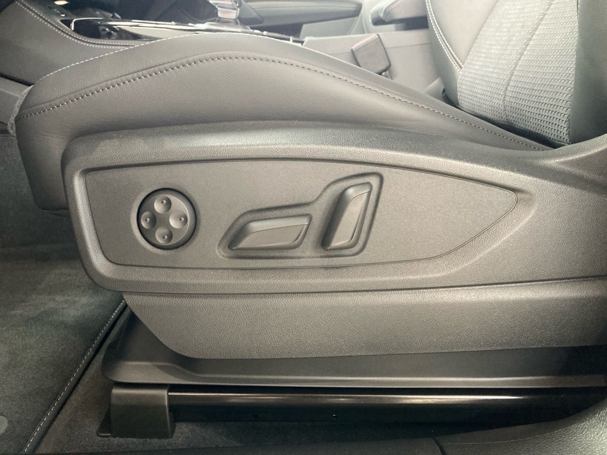 Audi Q5 S-Line - Samsaru's Car Outlet