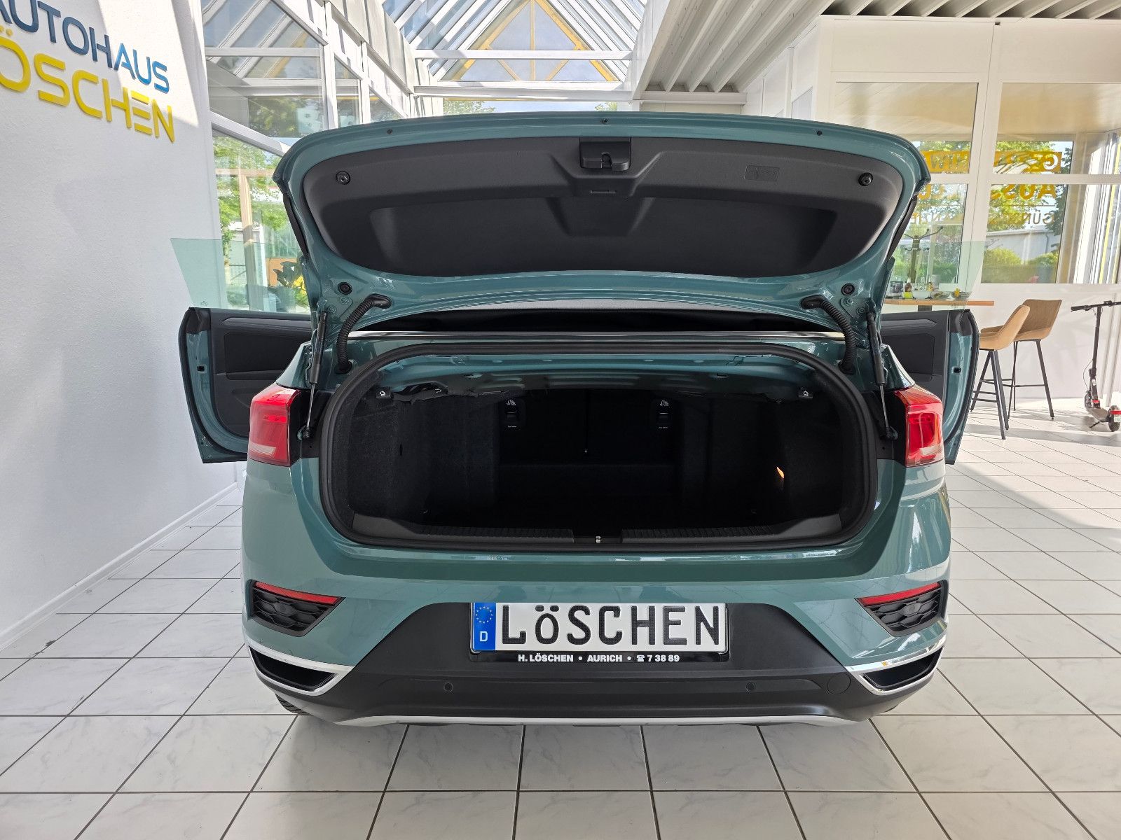 Volkswagen T-Roc Style - Samsaru's Car Outlet