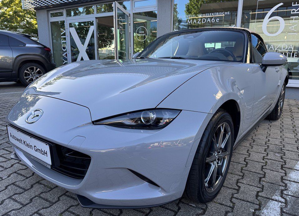 Mazda MX-5 1.5L SKYACTIV-G  132 6MT RWD Kazari