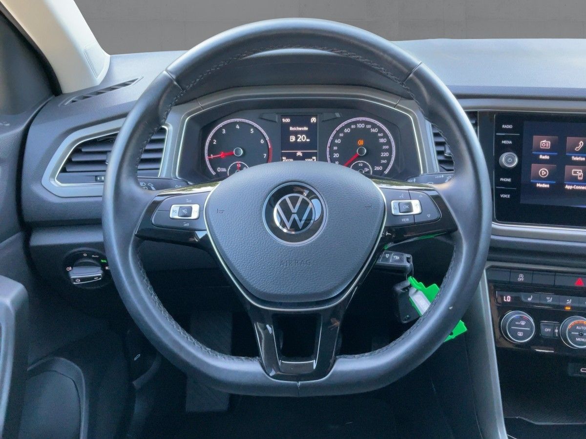 Volkswagen T-Roc 1.0 TSI STYLE - Samsaru's Car Outlet