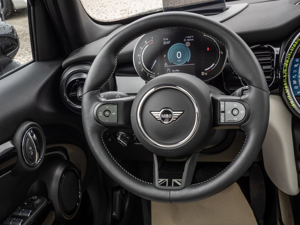 MINI Cooper Mini Yours Trim - Samsaru's Car Outlet