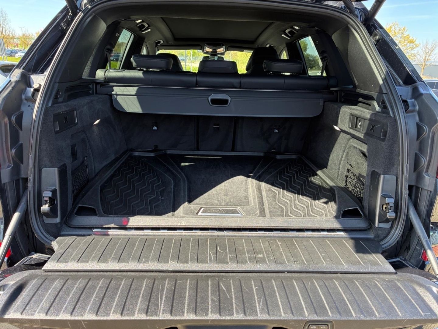 BMW X5 XDRIVE45E M SPORT PAKET HuD MASSAGE LASER AHK